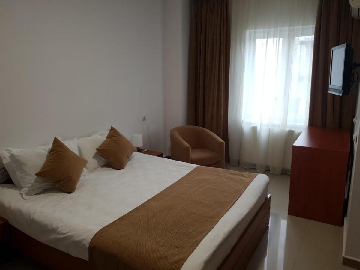Hotel Top Central Bukarest Eksteriør billede