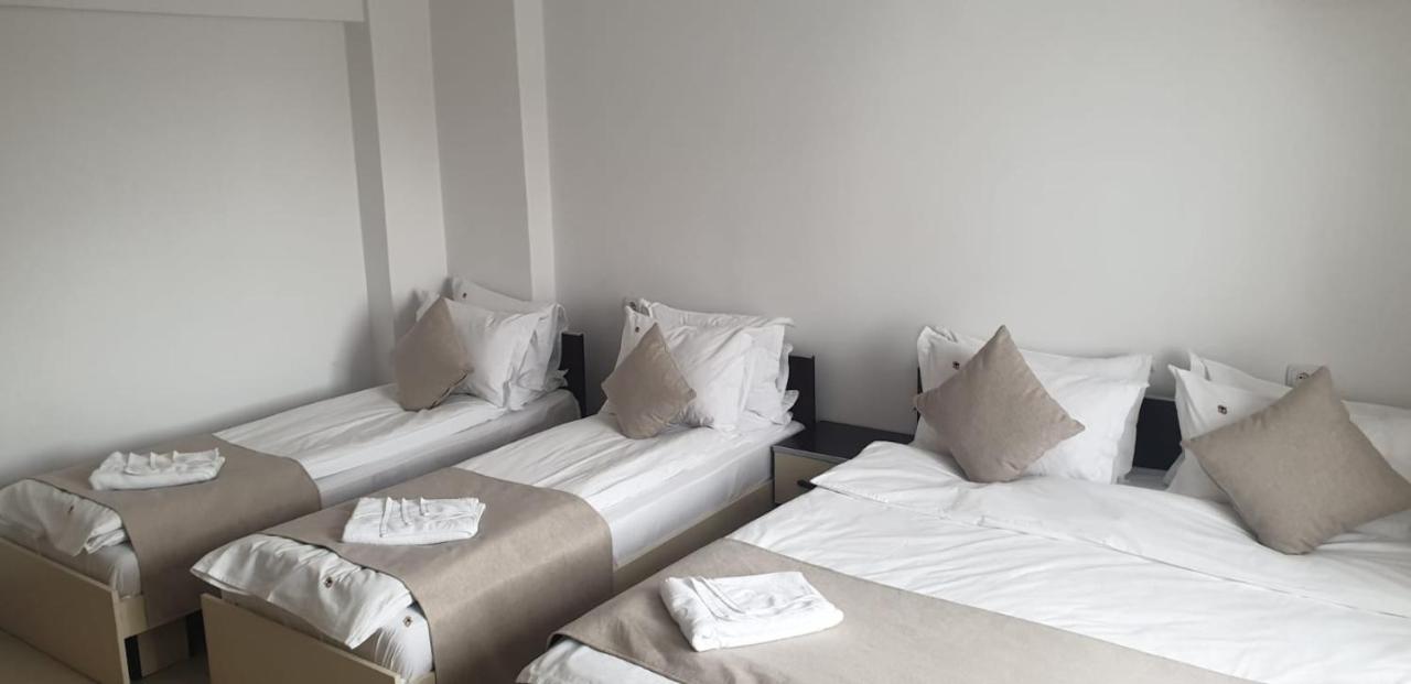 Hotel Top Central Bukarest Eksteriør billede
