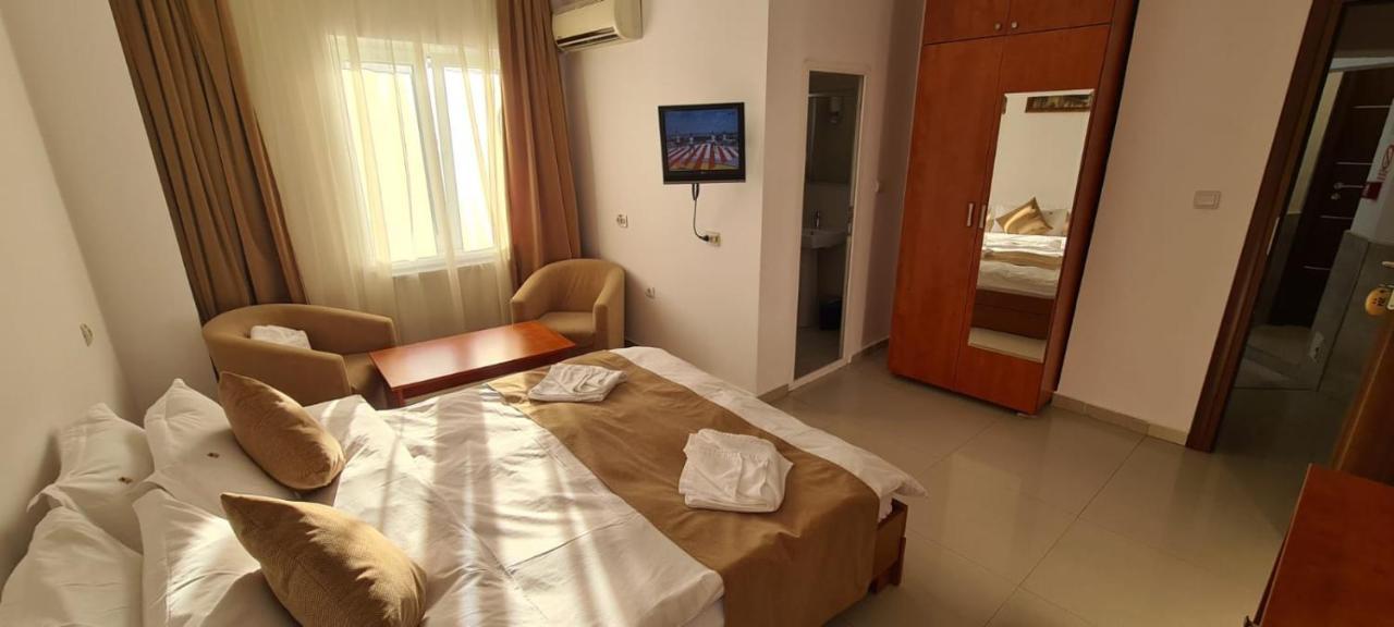 Hotel Top Central Bukarest Eksteriør billede