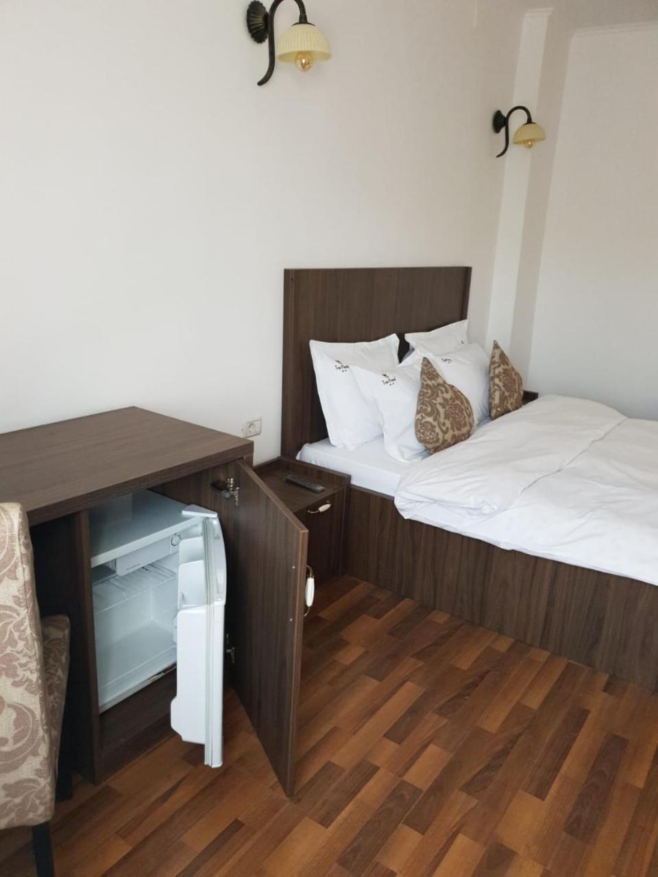Hotel Top Central Bukarest Eksteriør billede